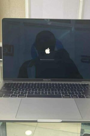 MacBook pro core i5 2017