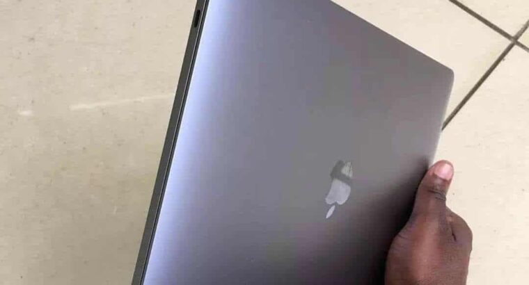 MacBook pro core i5 2017