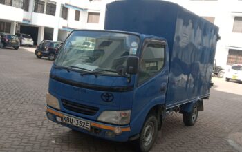 TOYOTA DYNA