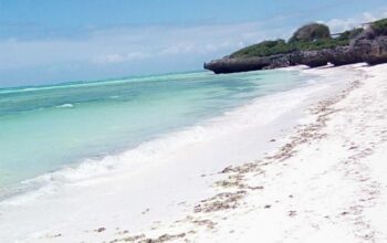 4.25 Acres Beach, Watamu@ 18M