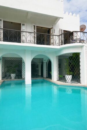 FOR SALE: 5 BEDROOMS, 2 ENSUITE BEACH FRONT MANSION(ON 1.75 ACRE LAND)-SILVERSAND BEACH,, MALINDI