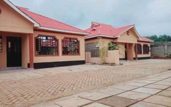 FOR SALE: BRAND NEW 3BR, ALL ENSUITE BUNGALOW, KENYATTA ROAD