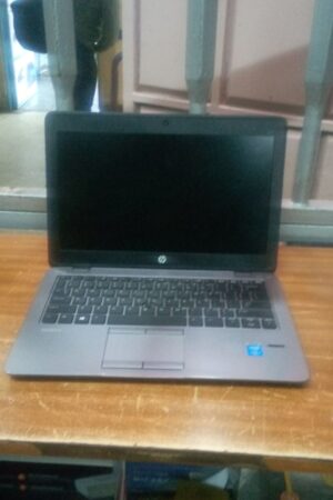 Elitebook 840 g1 4GB 500 core I5 4th gen backlit keyboard